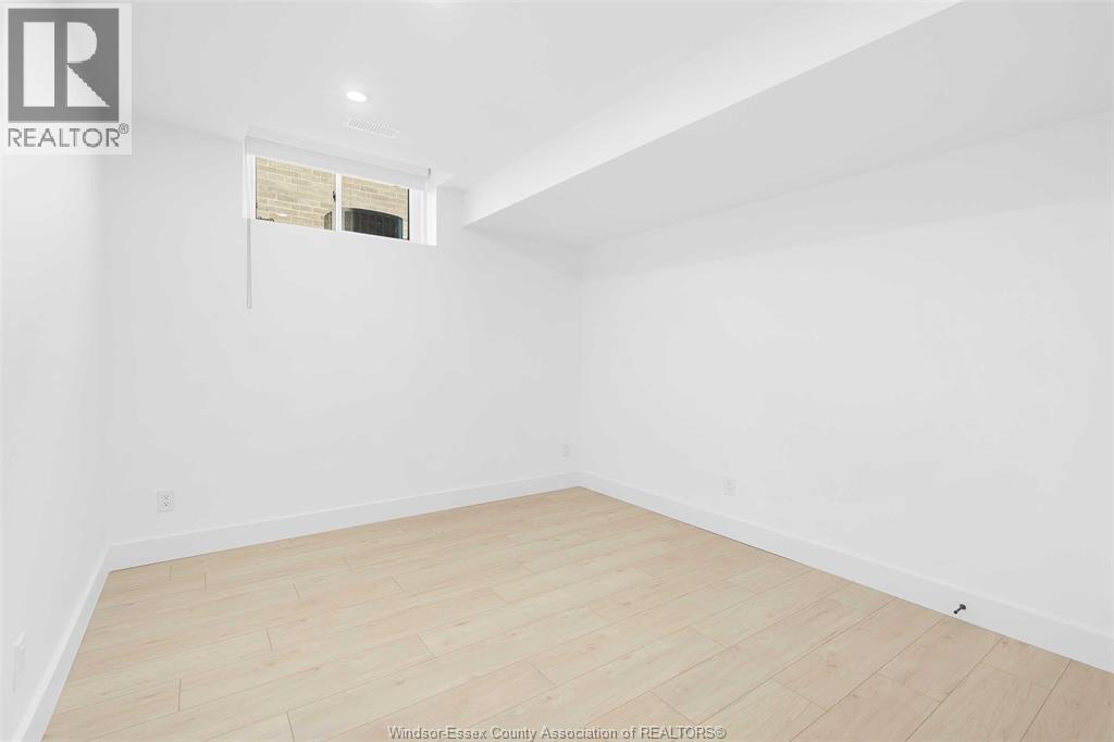532 Mountbatten Crescent, Windsor, Ontario  N8P 0G1 - Photo 31 - 25027063