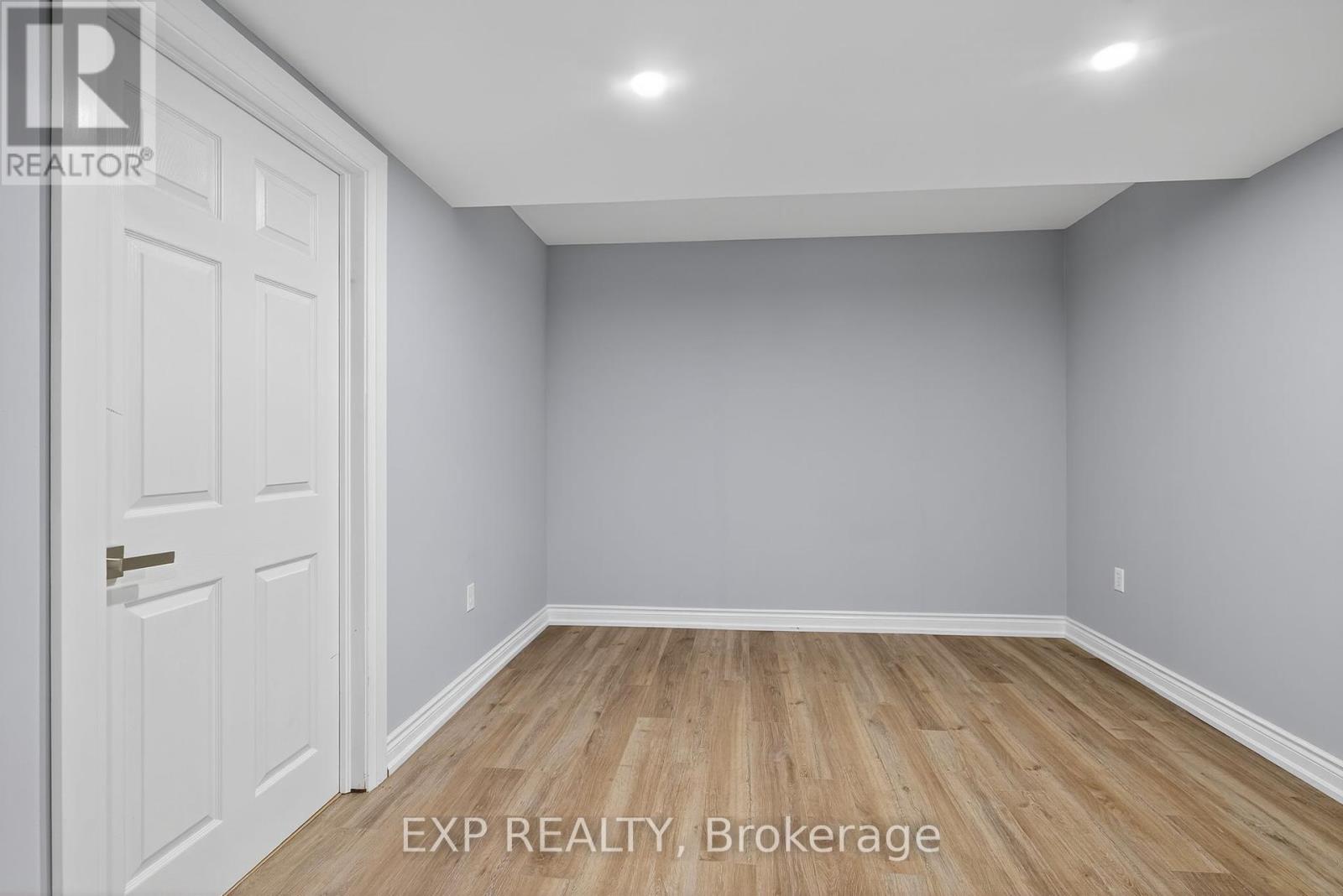 7 Pacific Avenue, Barrie, Ontario  L4M 7E7 - Photo 24 - S12463165