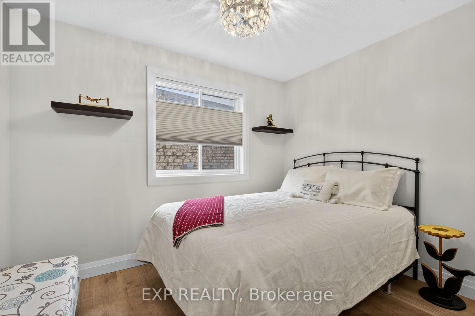 7 Pacific Avenue, Barrie, Ontario  L4M 7E7 - Photo 14 - S12463165