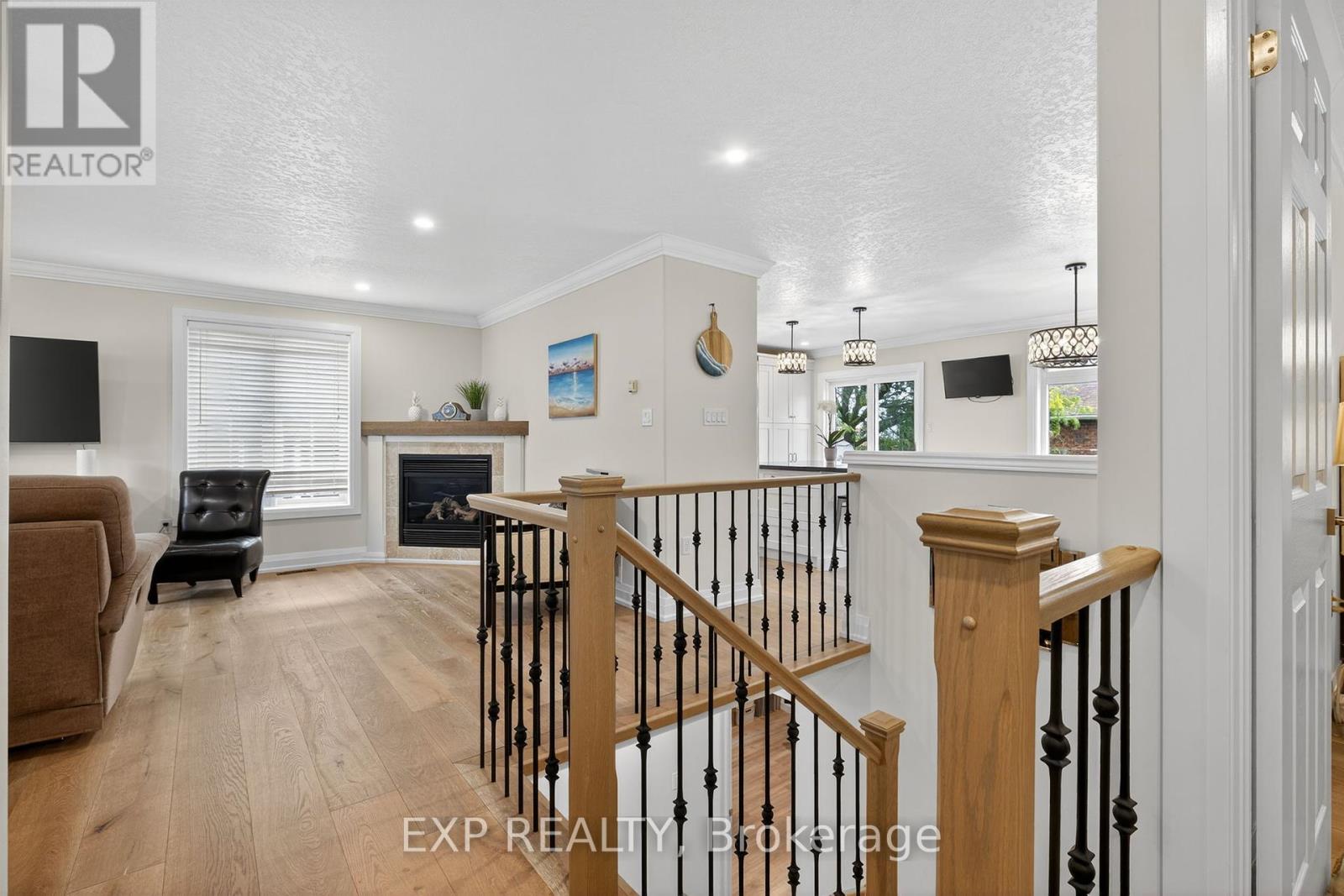 7 Pacific Avenue, Barrie, Ontario  L4M 7E7 - Photo 18 - S12463165