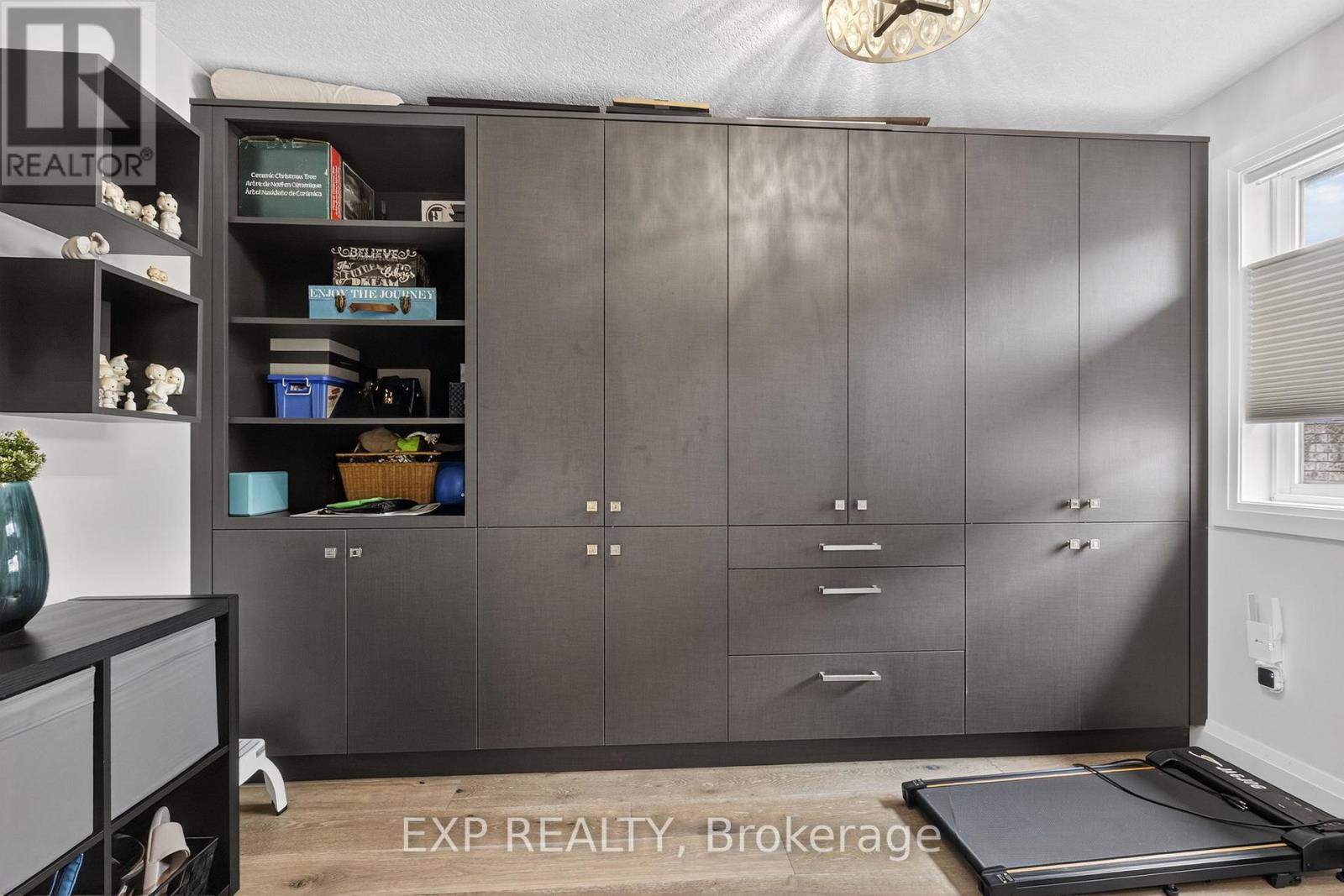 7 Pacific Avenue, Barrie, Ontario  L4M 7E7 - Photo 15 - S12463165