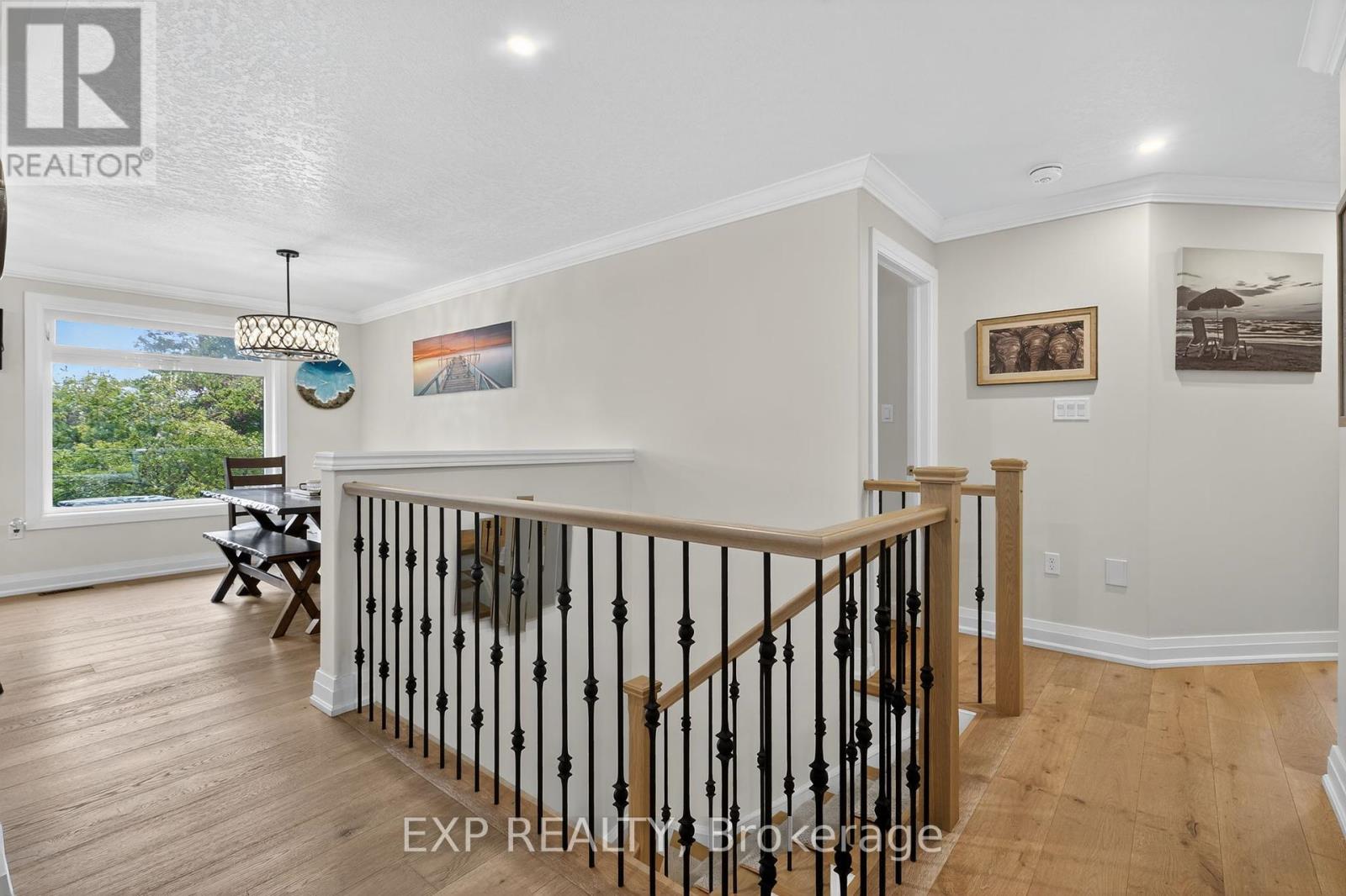 7 Pacific Avenue, Barrie, Ontario  L4M 7E7 - Photo 7 - S12463165