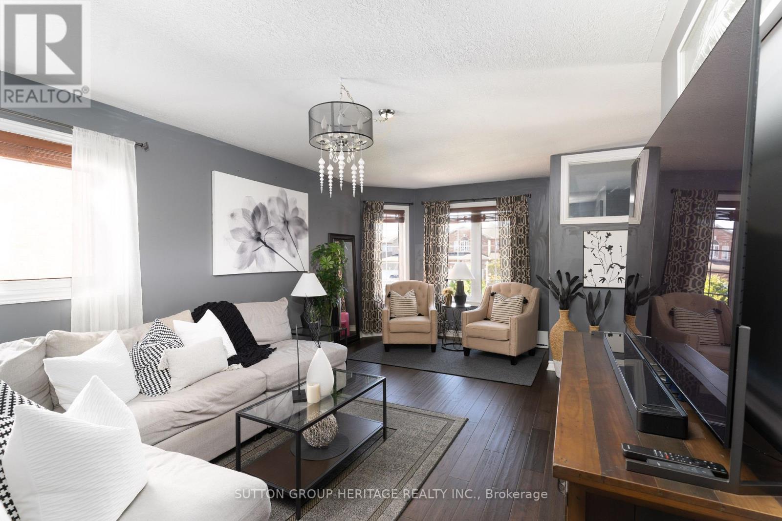 99 Sweetnam Drive, Kawartha Lakes, Ontario  K9V 0A6 - Photo 6 - X12479915