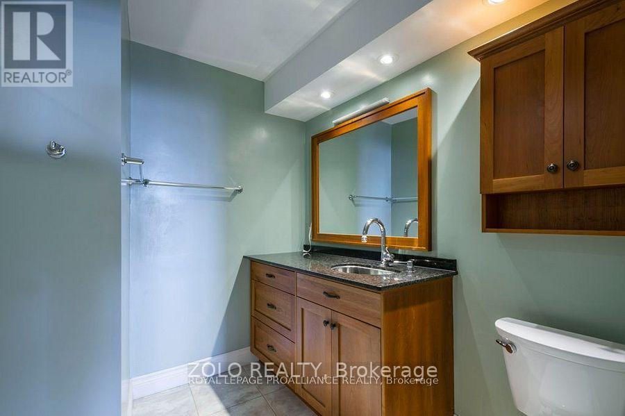 402 - 2 South Front Street, Belleville, Ontario  K8N 5K7 - Photo 12 - X12479918