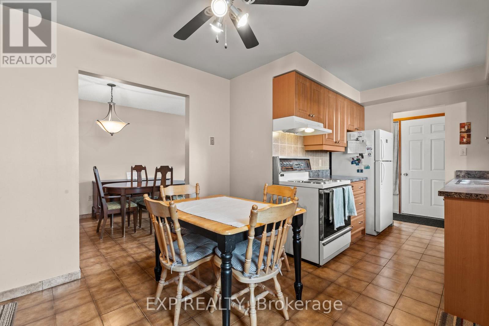477 East 38th Street, Hamilton, Ontario  L8V 4G7 - Photo 13 - X12479924