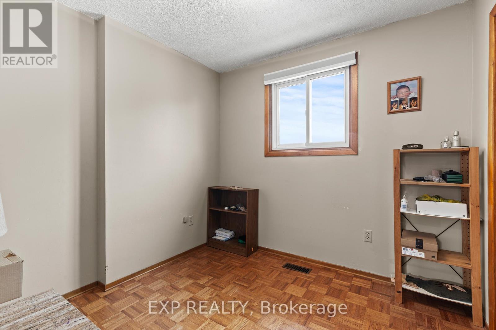 477 East 38th Street, Hamilton, Ontario  L8V 4G7 - Photo 16 - X12479924