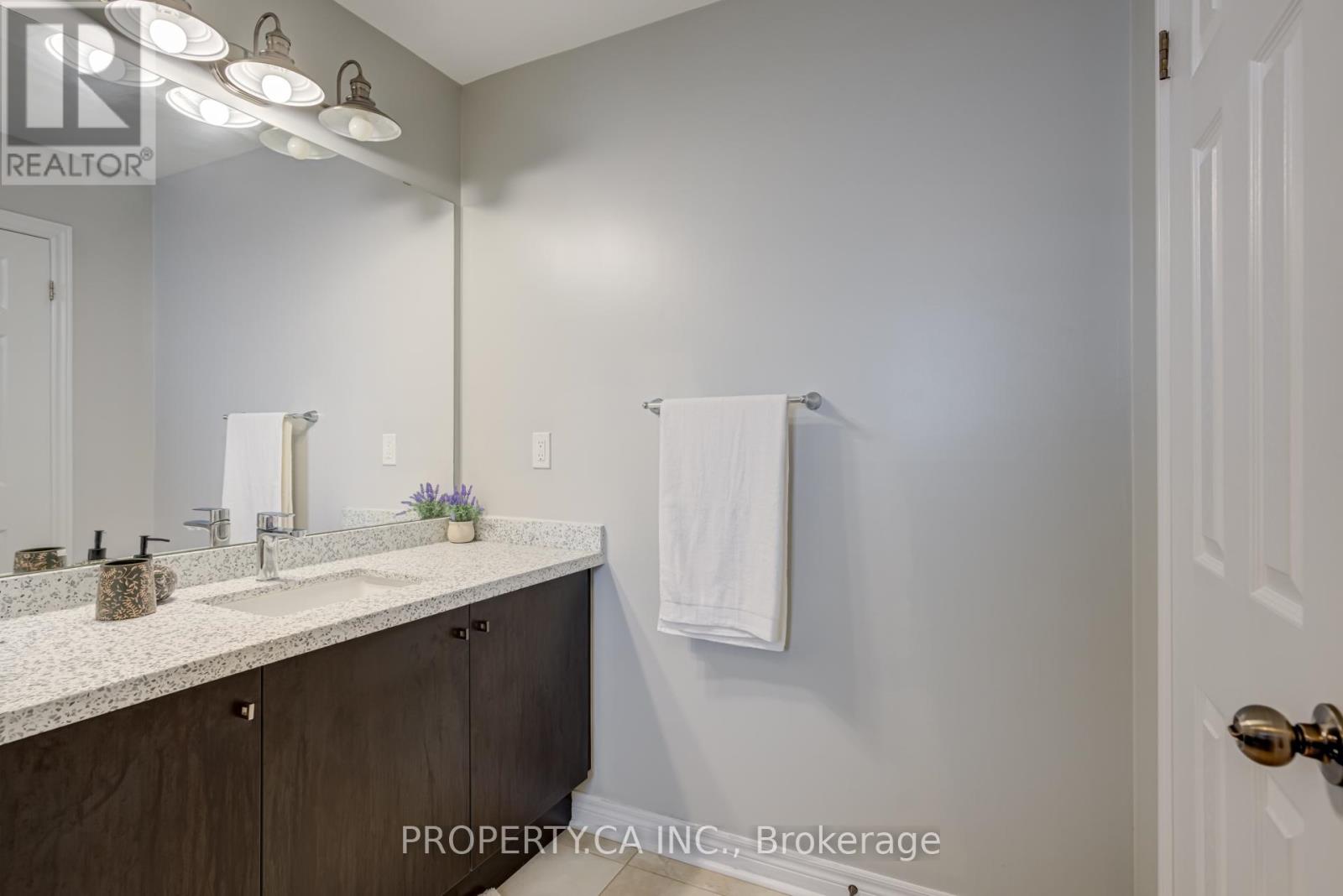 7577 Marpin Court, Niagara Falls, Ontario  L2H 0P3 - Photo 25 - X12479293