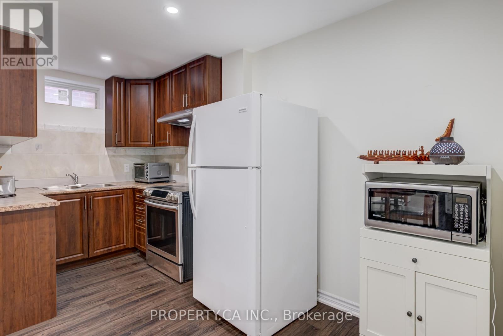 7577 Marpin Court, Niagara Falls, Ontario  L2H 0P3 - Photo 34 - X12479293