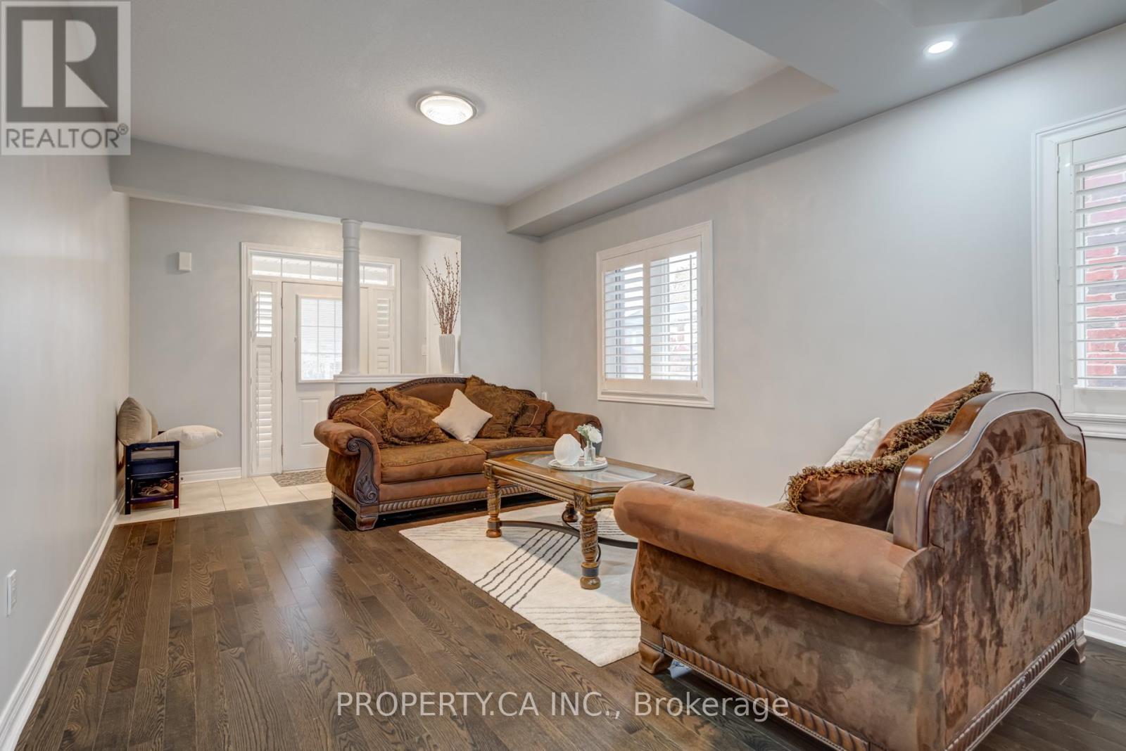 7577 Marpin Court, Niagara Falls, Ontario  L2H 0P3 - Photo 5 - X12479293