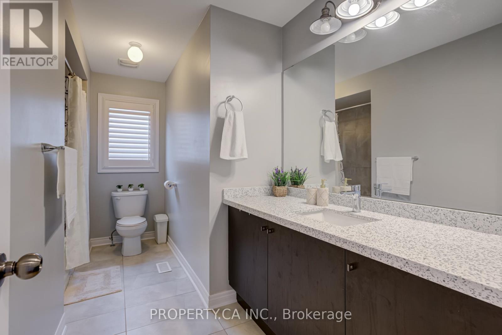 7577 Marpin Court, Niagara Falls, Ontario  L2H 0P3 - Photo 31 - X12479293