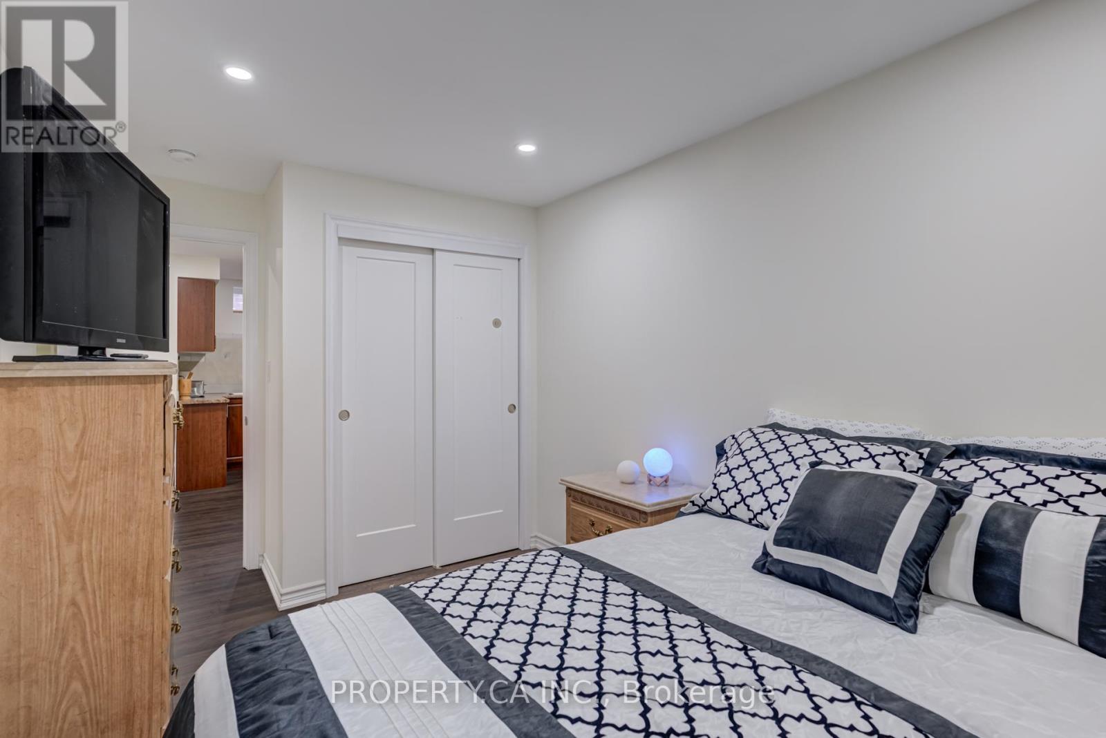 7577 Marpin Court, Niagara Falls, Ontario  L2H 0P3 - Photo 36 - X12479293