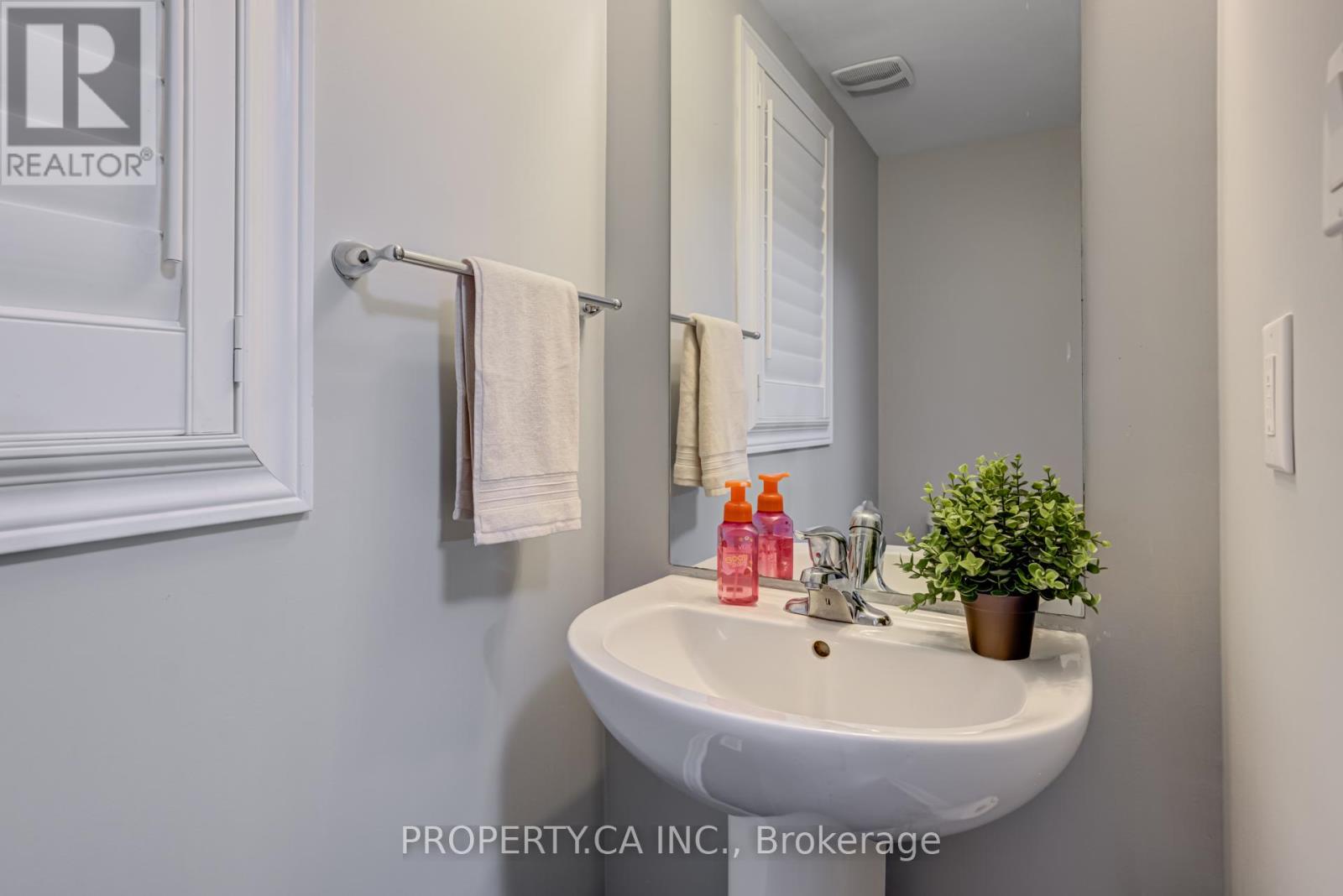 7577 Marpin Court, Niagara Falls, Ontario  L2H 0P3 - Photo 15 - X12479293