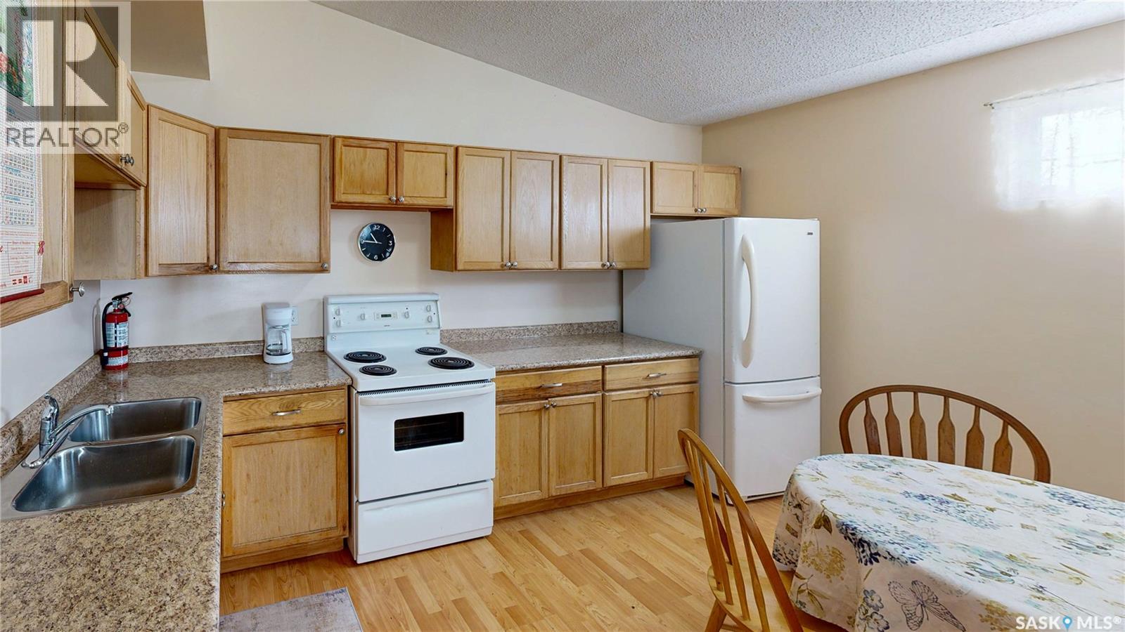 827 15th Avenue, Regina, Saskatchewan  S4N 0V2 - Photo 6 - SK021649