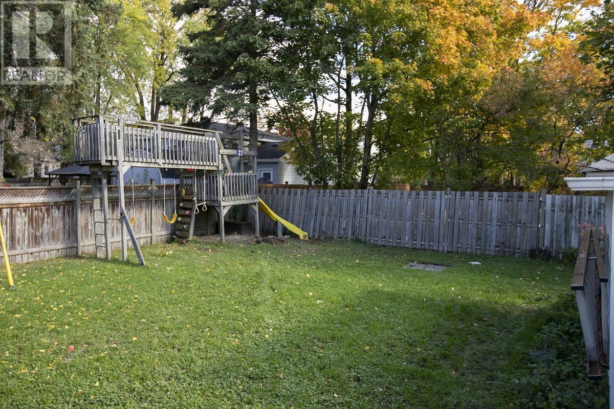 27 Borron Ave, Sault Ste. Marie, Ontario  P6B 1E7 - Photo 10 - SM253048