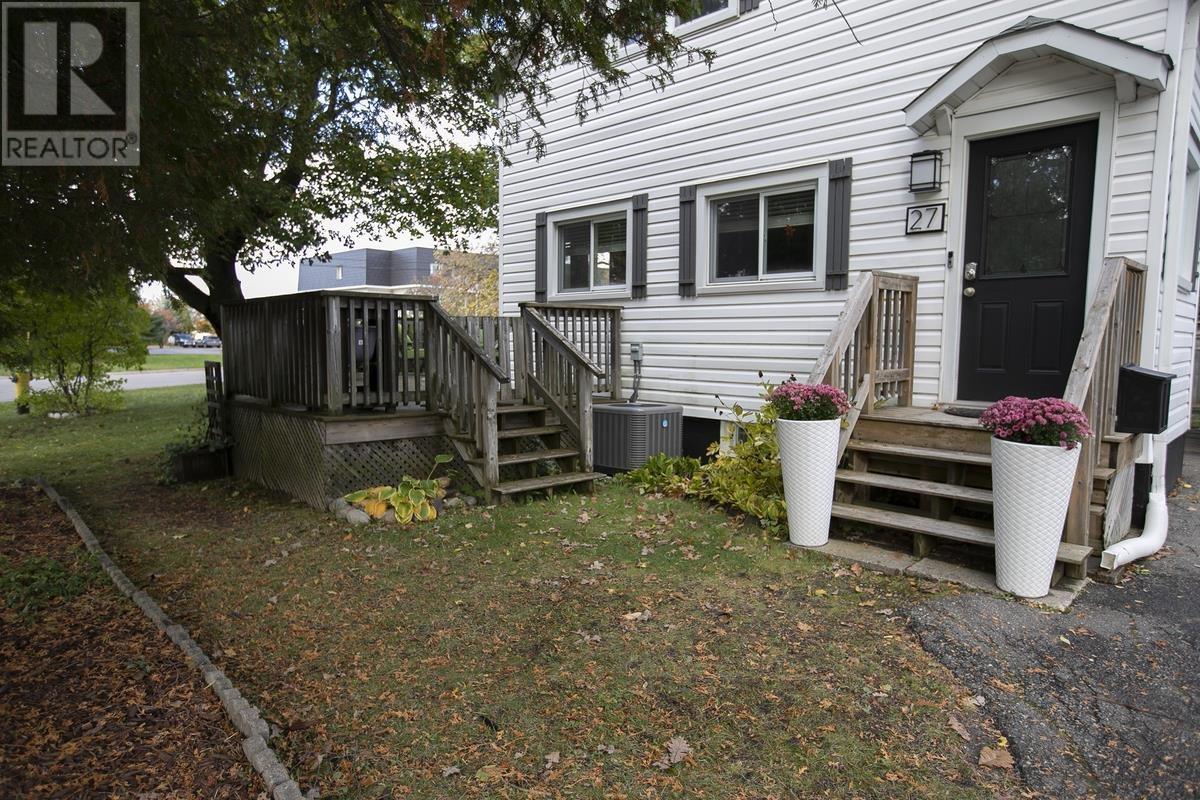 27 Borron Ave, Sault Ste. Marie, Ontario  P6B 1E7 - Photo 6 - SM253048
