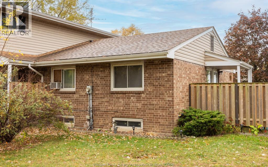 2915 Meadowbrook Lane Unit# 10, Windsor, Ontario  N8T 3C4 - Photo 4 - 25027069