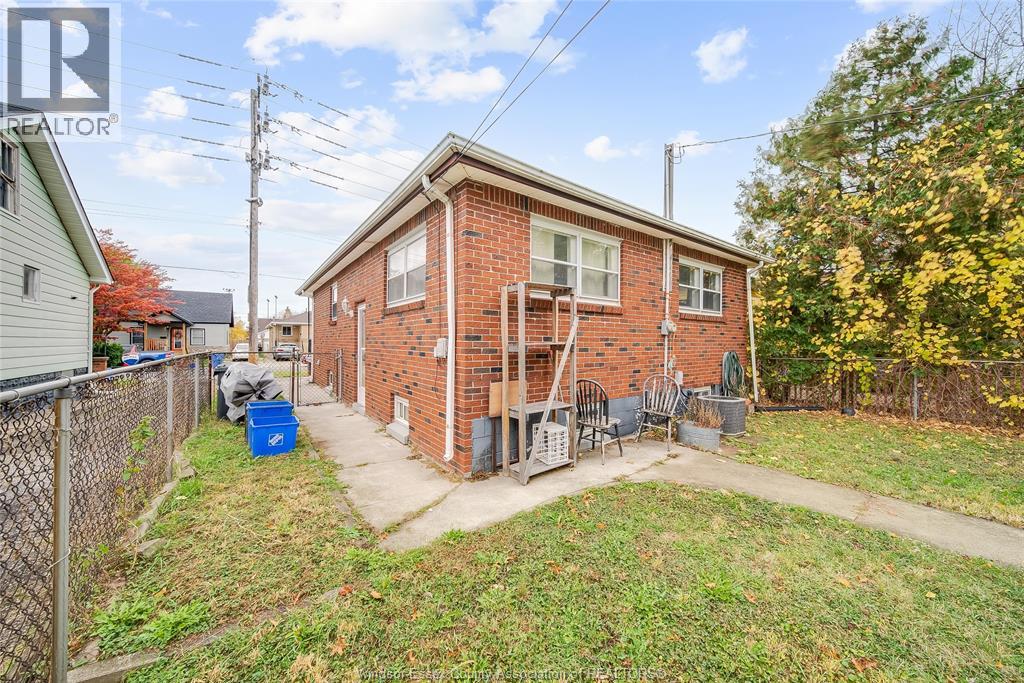 2362 Mercer, Windsor, Ontario  N8X 3R3 - Photo 36 - 25026752