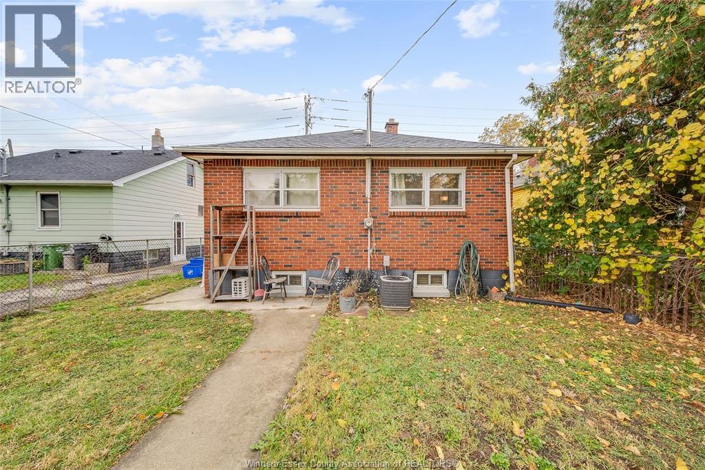 2362 Mercer, Windsor, Ontario  N8X 3R3 - Photo 37 - 25026752