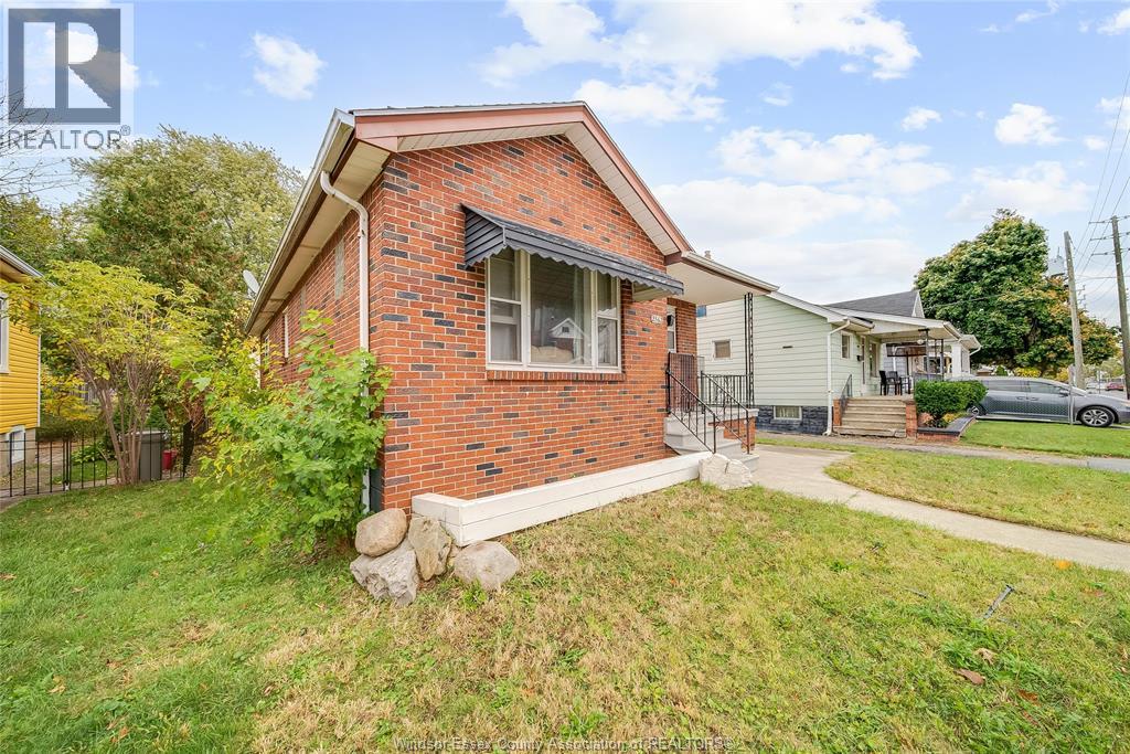 2362 Mercer, Windsor, Ontario  N8X 3R3 - Photo 6 - 25026752