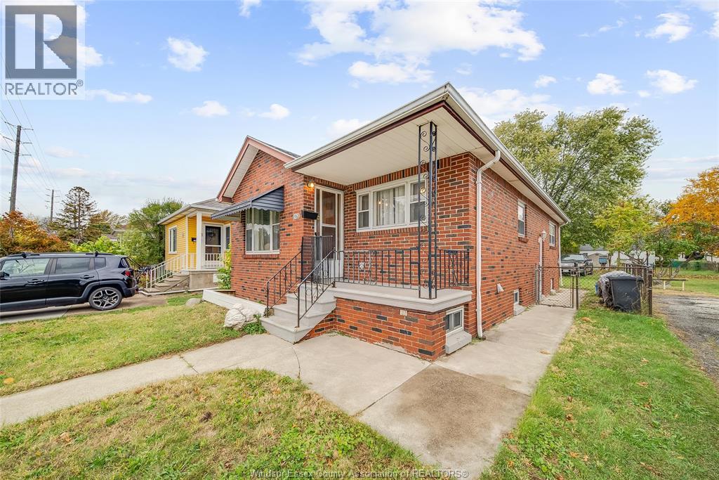 2362 Mercer, Windsor, Ontario  N8X 3R3 - Photo 7 - 25026752