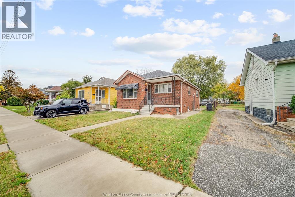 2362 Mercer, Windsor, Ontario  N8X 3R3 - Photo 8 - 25026752