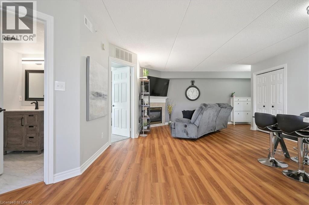 1431 Walkers Line Unit# 301, Burlington, Ontario  L7M 4P3 - Photo 7 - 40781739