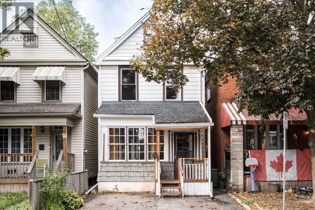 251 Balmoral Avenue N, Hamilton, Ontario  L8L 7S3 - Photo 1 - 40781183