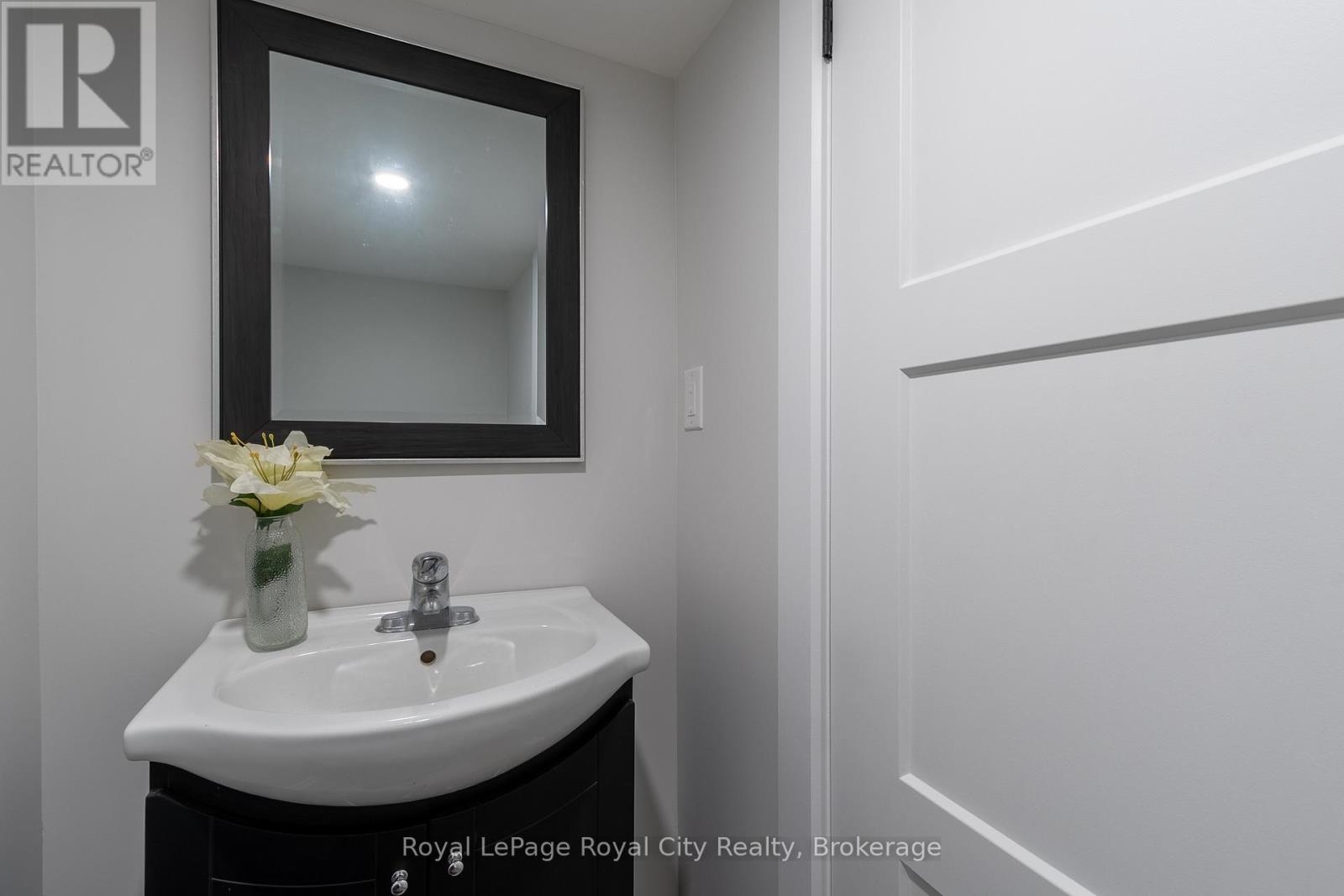 3697 George Johnston Road, Springwater, Ontario  L4M 4S4 - Photo 17 - S12480031