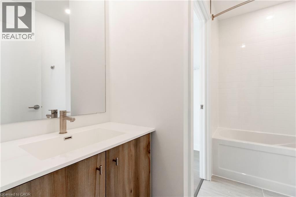 25 Wellington Street S Unit# 1802, Kitchener, Ontario  N2G 0G5 - Photo 16 - 40780096
