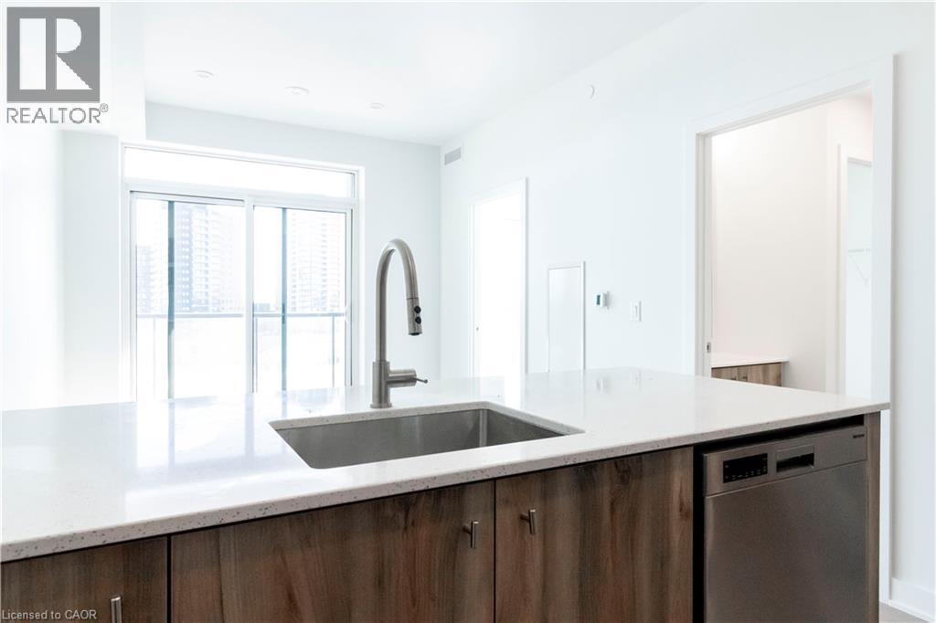 25 Wellington Street S Unit# 1802, Kitchener, Ontario  N2G 0G5 - Photo 7 - 40780096