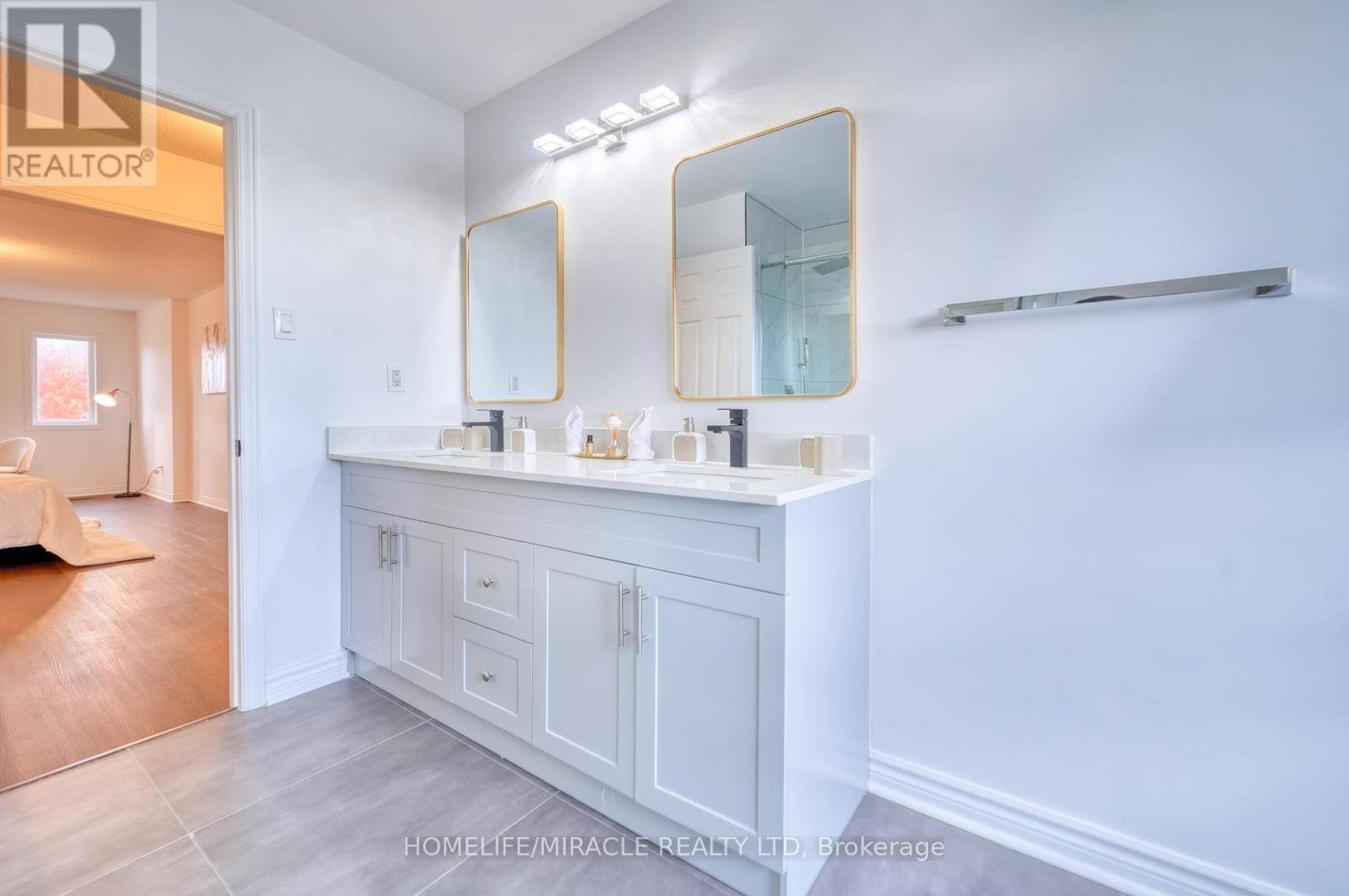 38 Falstaff Crescent, Whitby, Ontario  L1R 1W3 - Photo 37 - E12480013