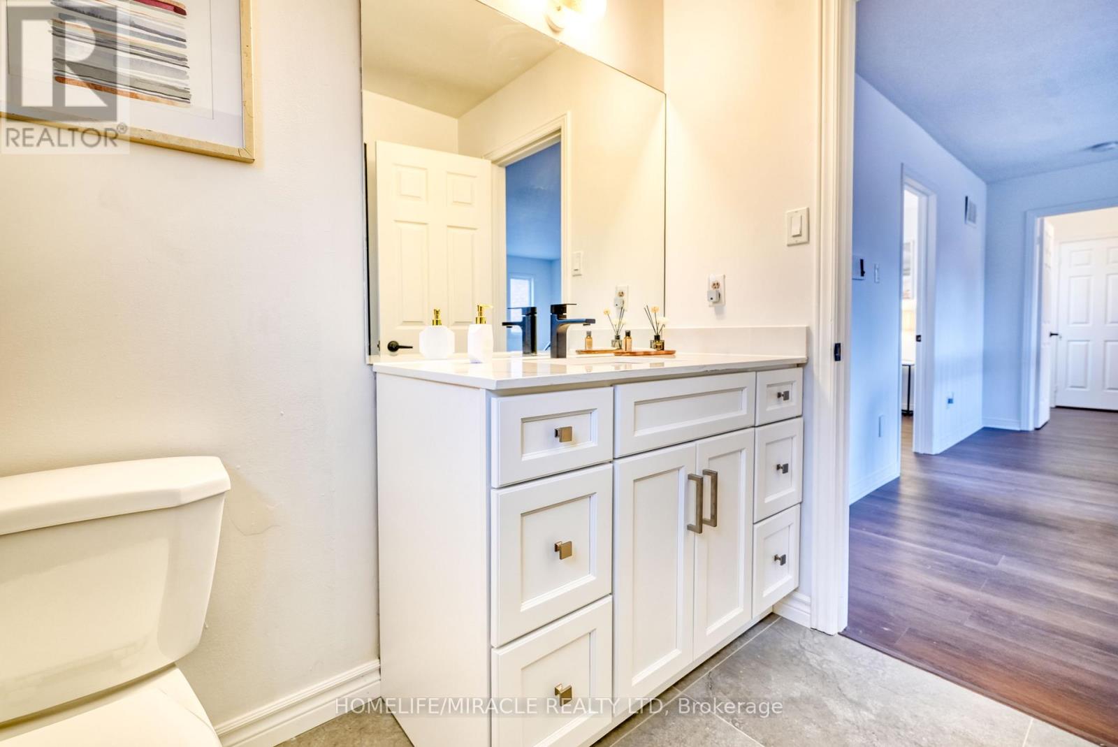 38 Falstaff Crescent, Whitby, Ontario  L1R 1W3 - Photo 45 - E12480013