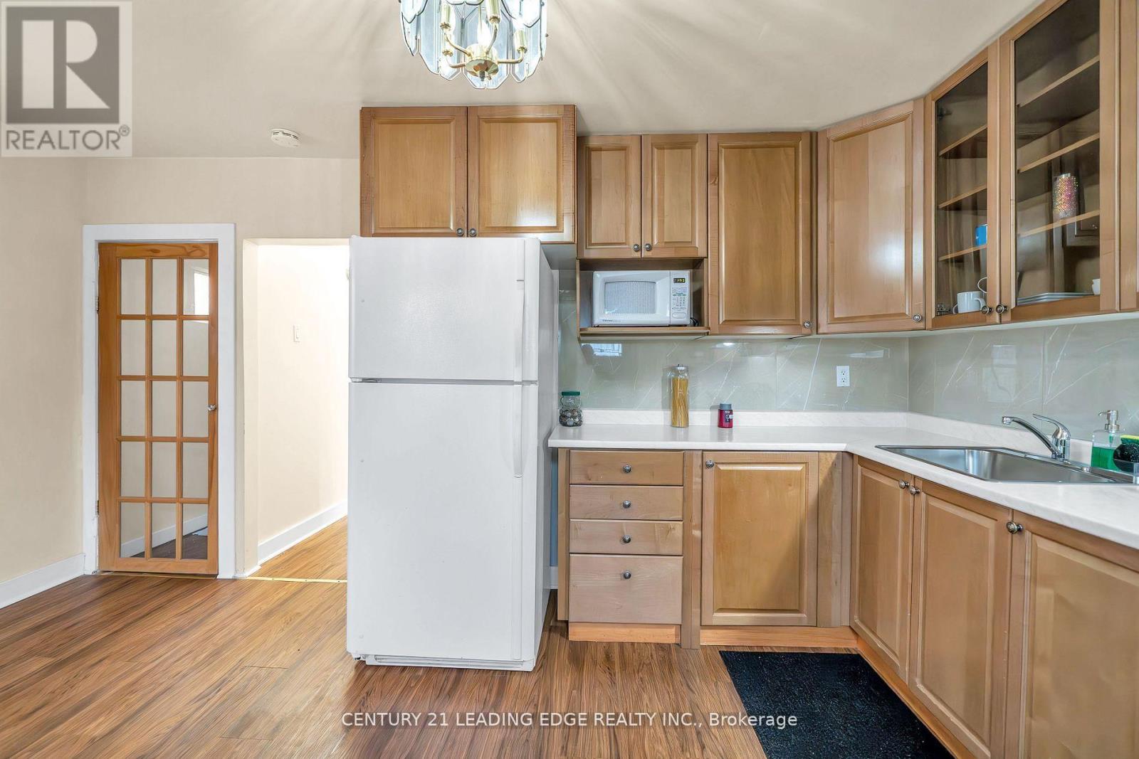 81 Lillington Avenue, Toronto (Birchcliffe-Cliffside), Ontario  M1N 3K6 - Photo 16 - E12480018