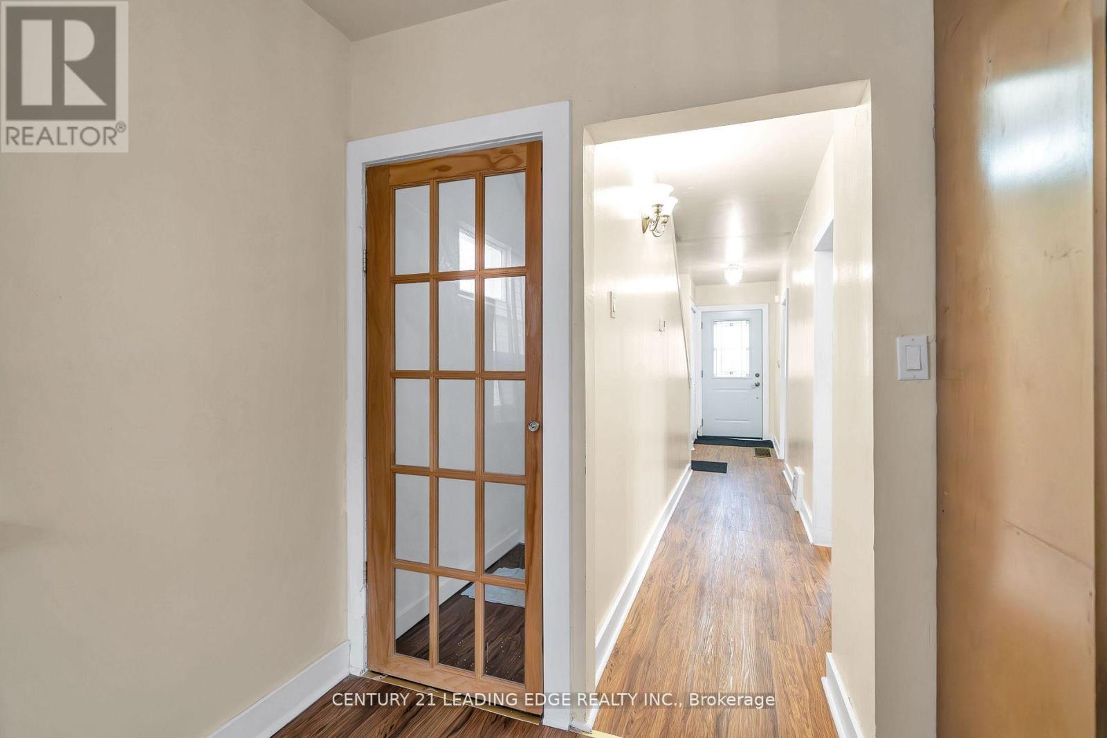 81 Lillington Avenue, Toronto (Birchcliffe-Cliffside), Ontario  M1N 3K6 - Photo 17 - E12480018