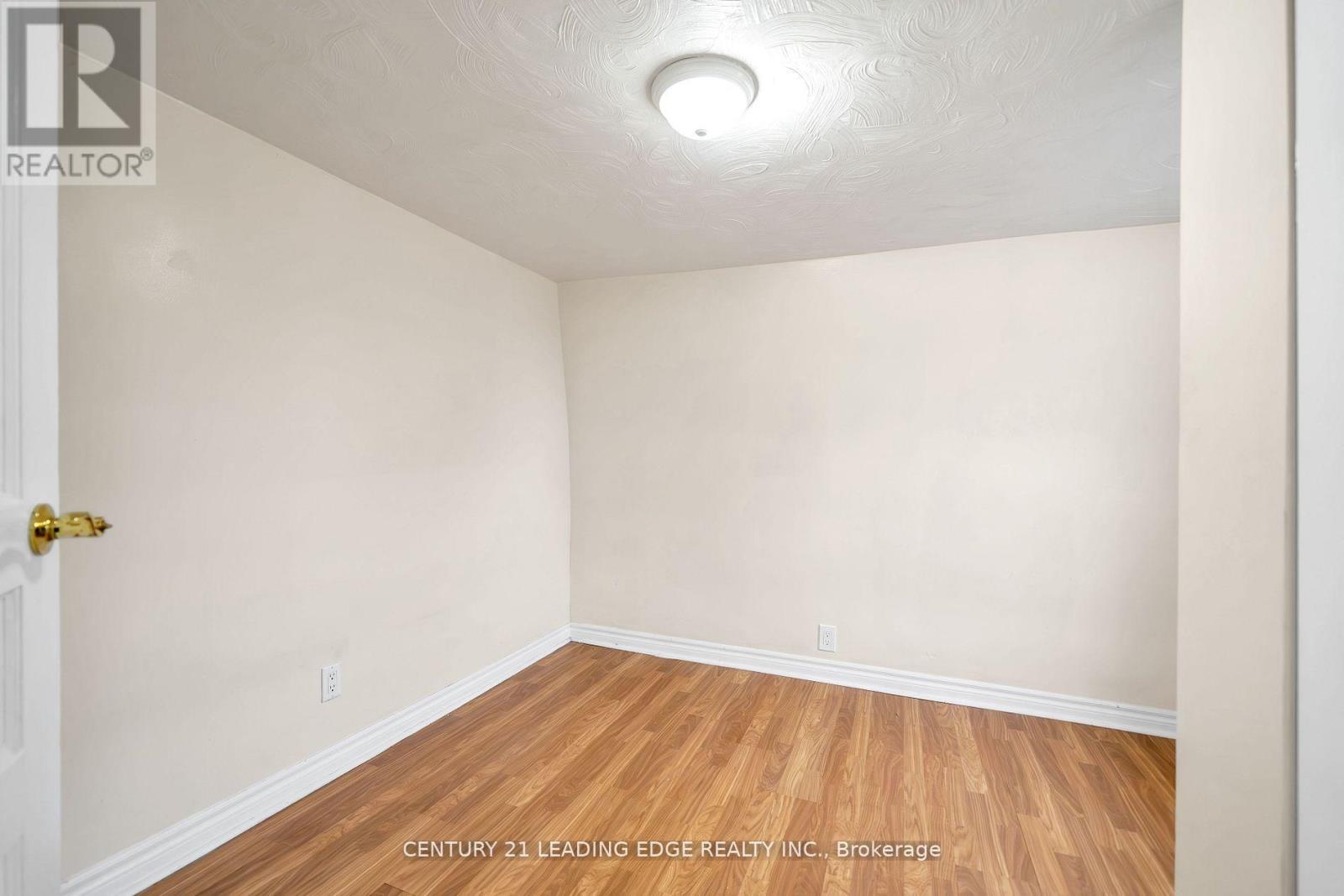 81 Lillington Avenue, Toronto (Birchcliffe-Cliffside), Ontario  M1N 3K6 - Photo 20 - E12480018