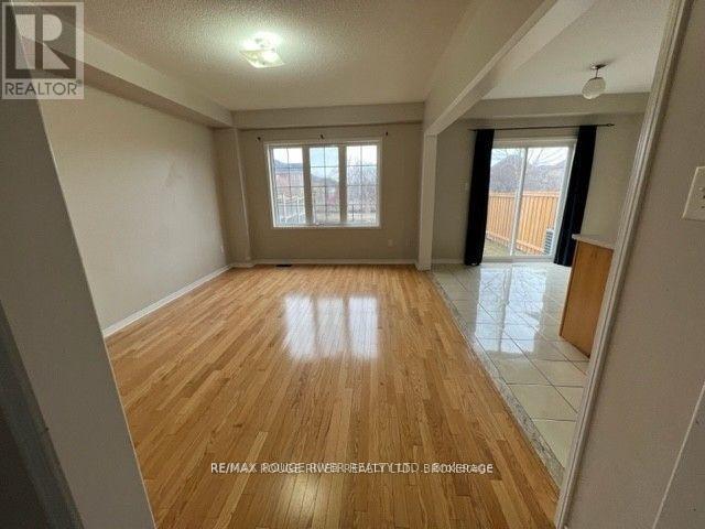 32 Puttingedge Drive, Whitby, Ontario  L1R 0H7 - Photo 2 - E12480166