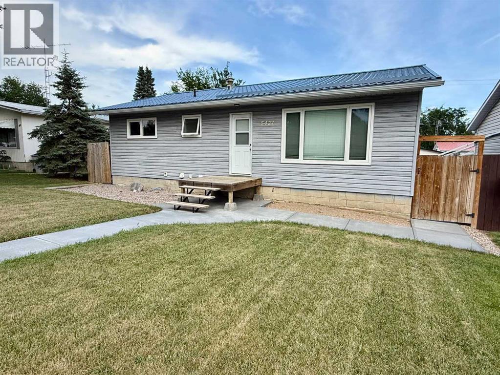 5427 49 Street, Provost, Alberta  T0B 3S0 - Photo 3 - A2246474