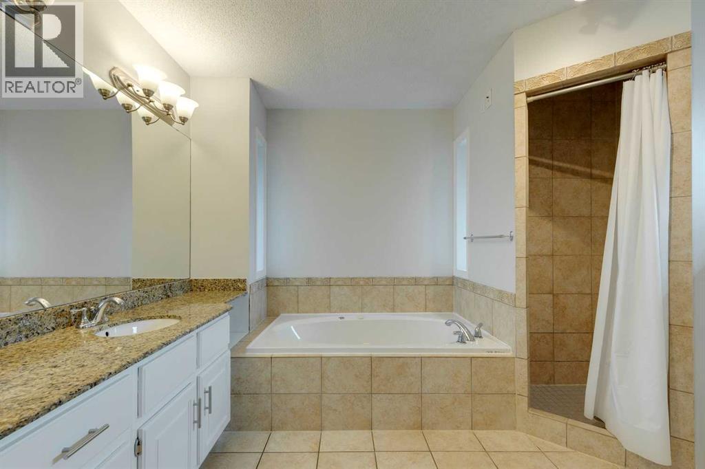 2208 Sirocco Drive Sw, Calgary, Alberta  T3H 2T9 - Photo 29 - A2261673