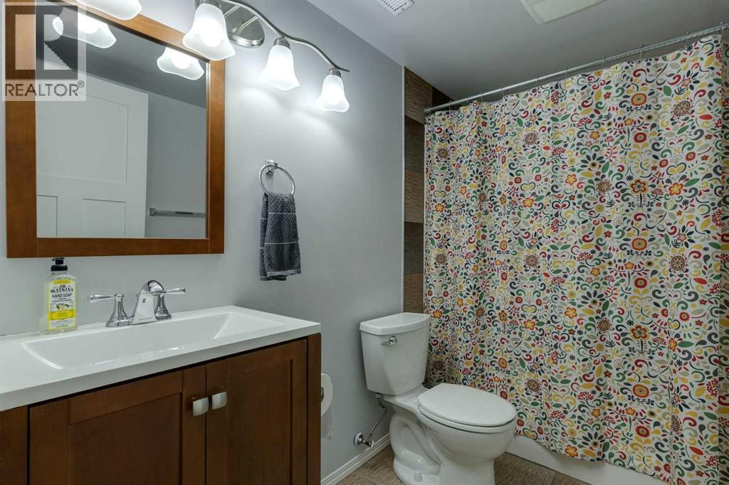 2208 Sirocco Drive Sw, Calgary, Alberta  T3H 2T9 - Photo 40 - A2261673