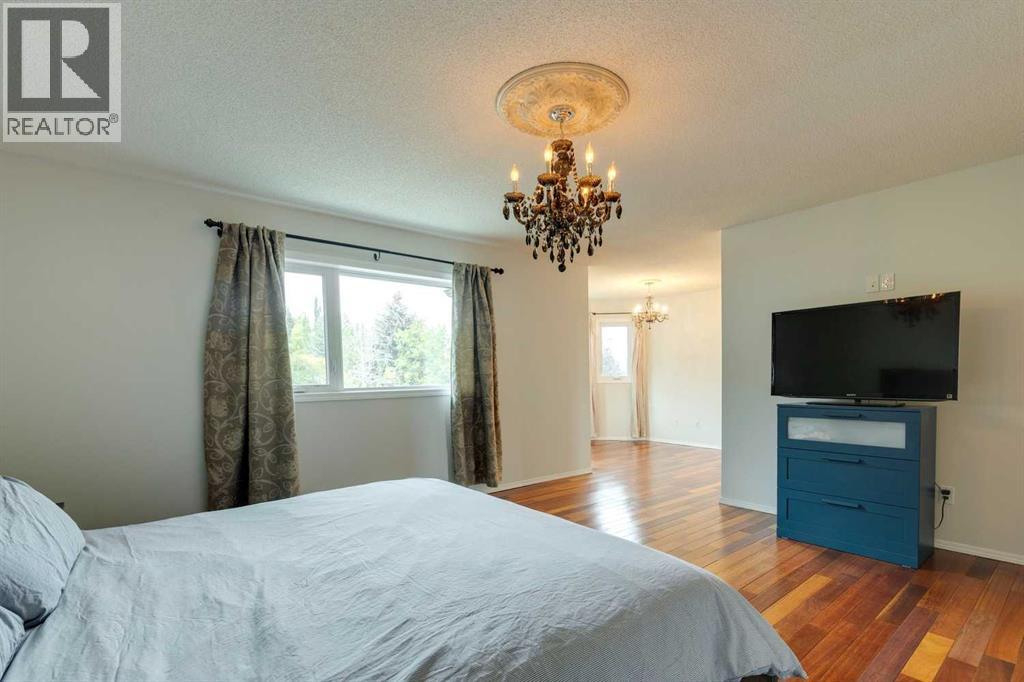 2208 Sirocco Drive Sw, Calgary, Alberta  T3H 2T9 - Photo 24 - A2261673