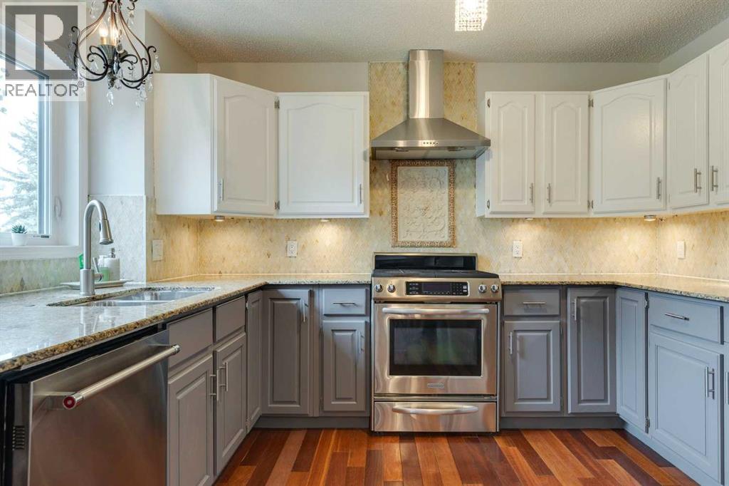 2208 Sirocco Drive Sw, Calgary, Alberta  T3H 2T9 - Photo 9 - A2261673