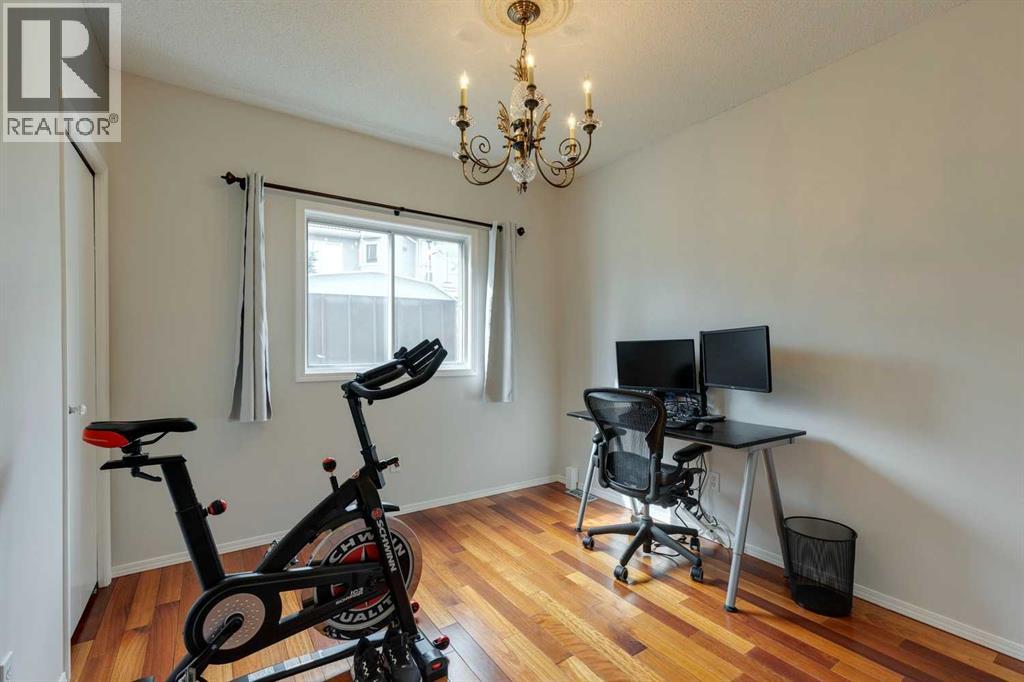 2208 Sirocco Drive Sw, Calgary, Alberta  T3H 2T9 - Photo 17 - A2261673