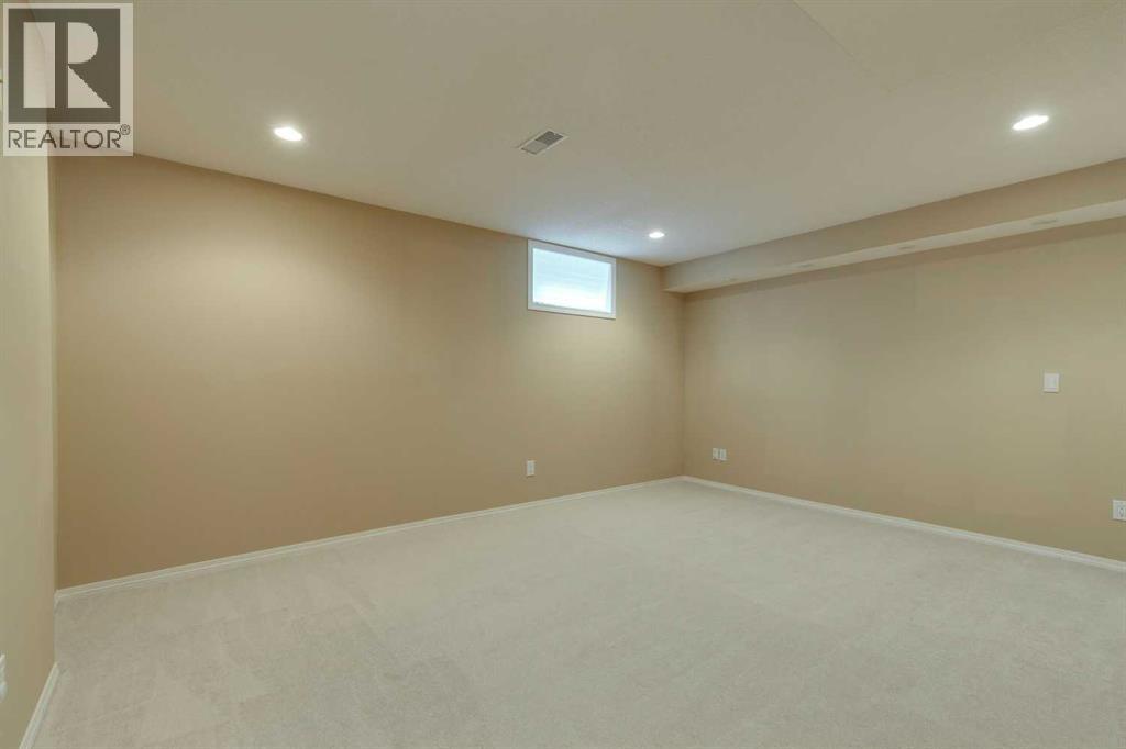 2208 Sirocco Drive Sw, Calgary, Alberta  T3H 2T9 - Photo 37 - A2261673