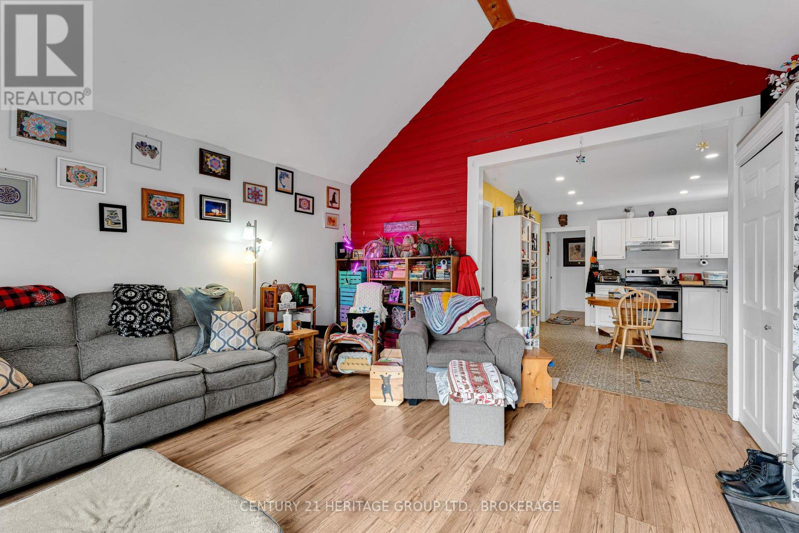 336 Elliott Avenue, Kingston (East Of Sir John A. Blvd), Ontario  K7K 2R3 - Photo 5 - X12480160