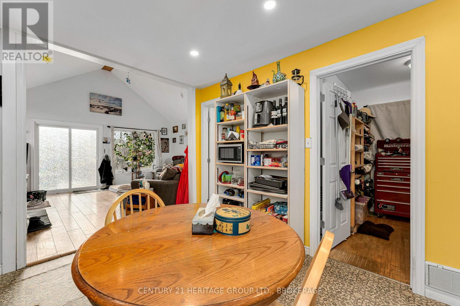 336 Elliott Avenue, Kingston (East Of Sir John A. Blvd), Ontario  K7K 2R3 - Photo 6 - X12480160