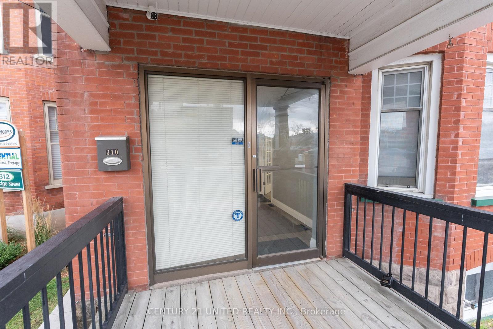 310 Rubidge Street, Peterborough (Town Ward 3), Ontario  K9J 3P4 - Photo 3 - X12480090