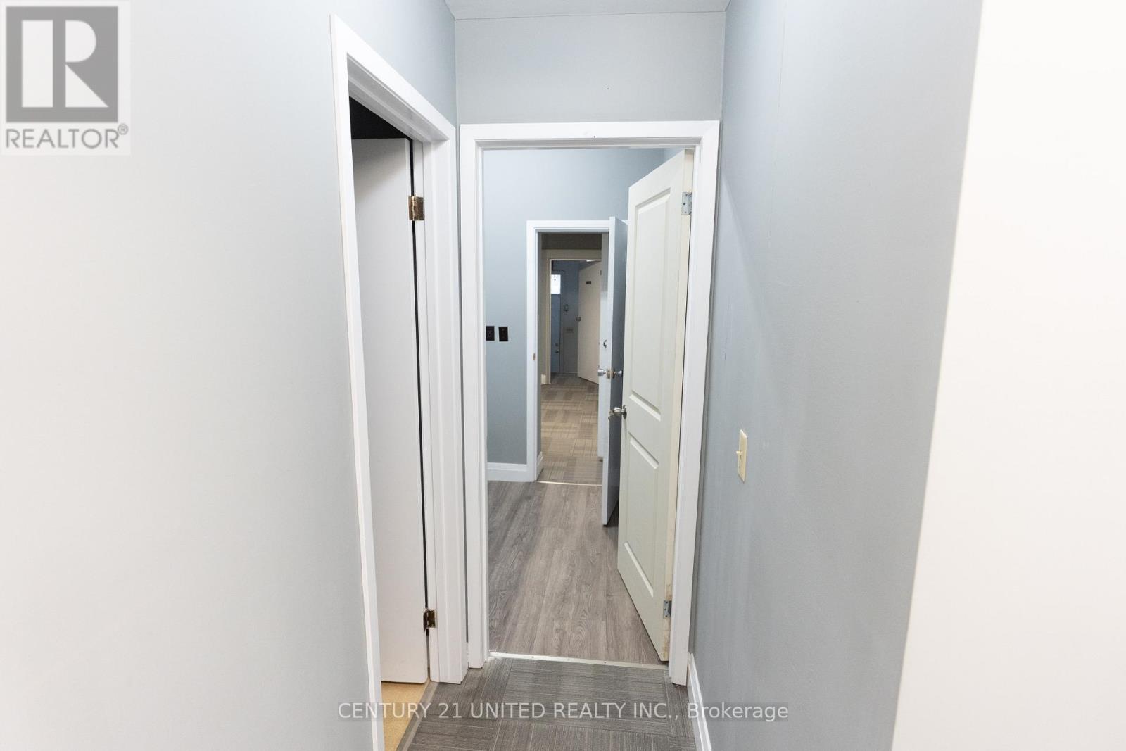 310 Rubidge Street, Peterborough (Town Ward 3), Ontario  K9J 3P4 - Photo 9 - X12480090