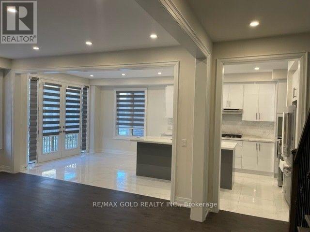 Upper Level - 20 Bill Guy Drive, Georgina, Ontario  L6P 0J1 - Photo 11 - N12479959