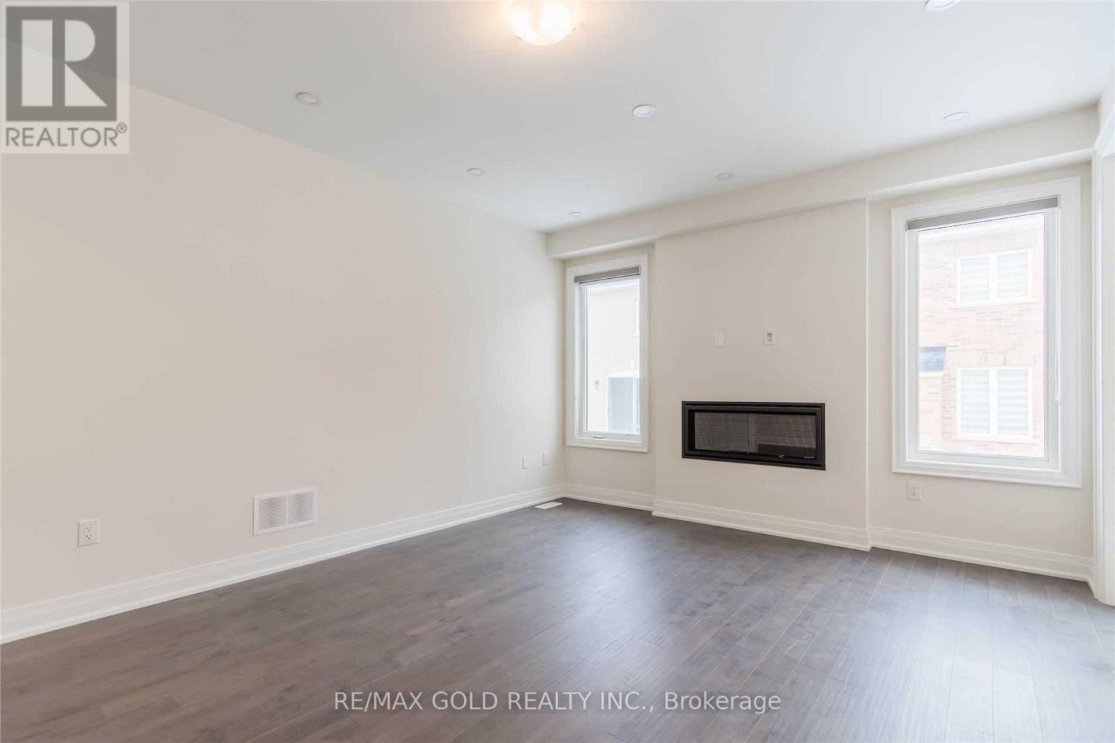 Upper Level - 20 Bill Guy Drive, Georgina, Ontario  L6P 0J1 - Photo 13 - N12479959