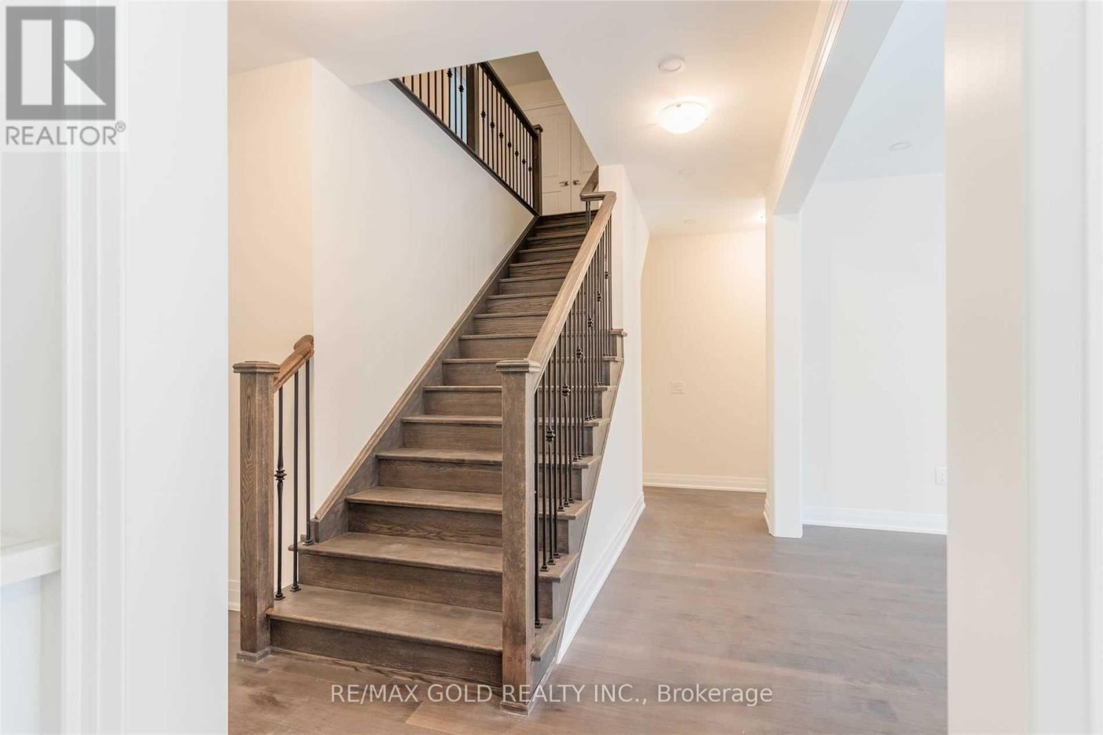 Upper Level - 20 Bill Guy Drive, Georgina, Ontario  L6P 0J1 - Photo 15 - N12479959